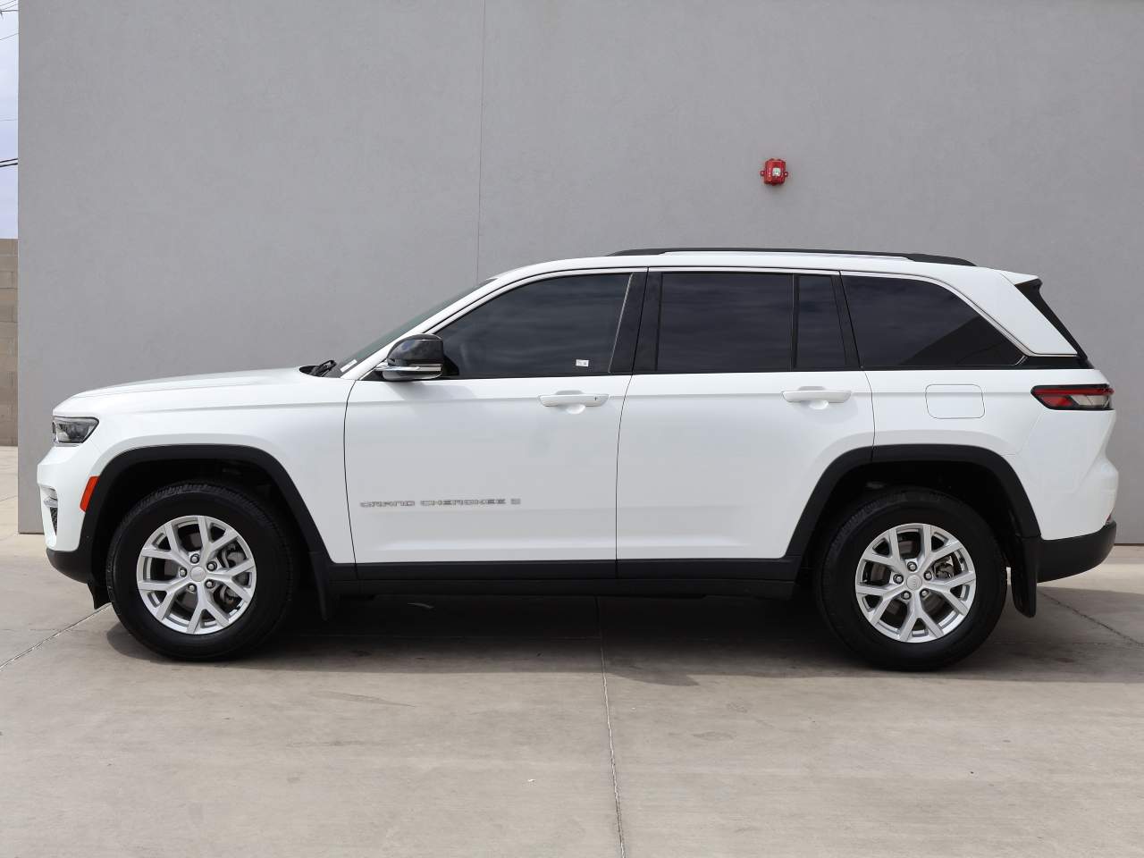 jeep grand cherokee 2023 1C4RJHBG3PC537483 image jeep grand cherokee 2023 1C4RJHBG3PC537483 image